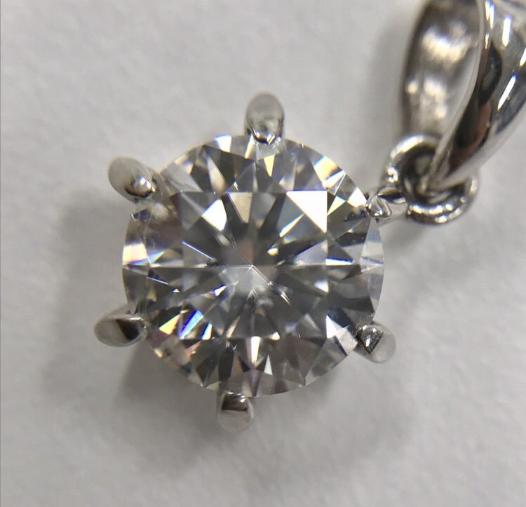 モアッサナイト