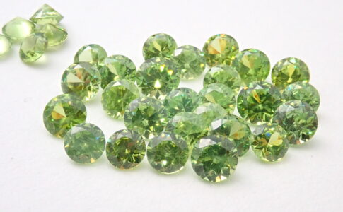 デマントイドガーネット