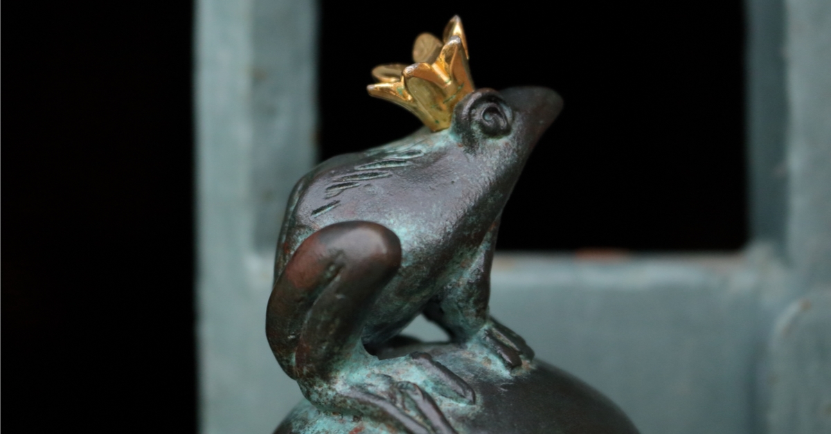 カエルの銅像