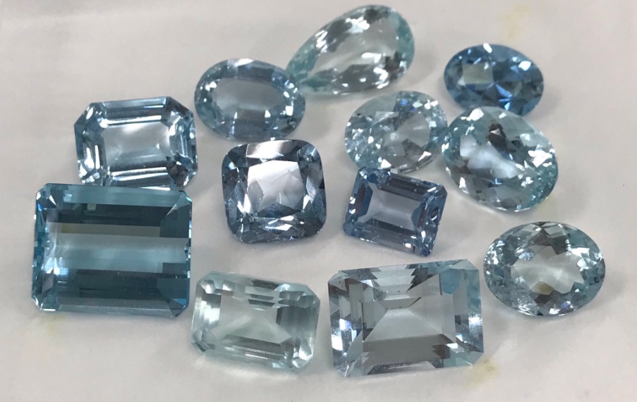 合成スピネル 天然スピネル 見分け方