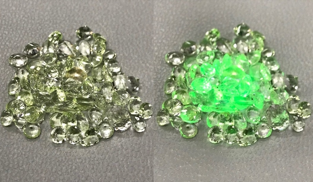 ハイアライトオパール 蛍光 ルース