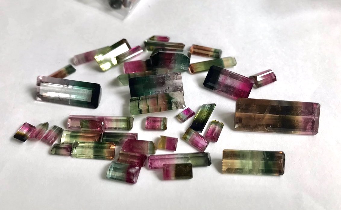 タイ チャンタブリ 宝石 買い付け バイカラートルマリン