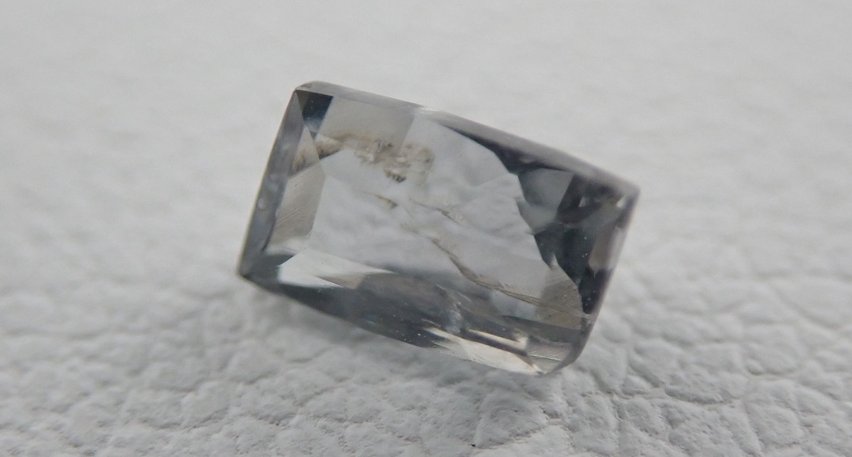 マスグラバイト　ルース　斜め