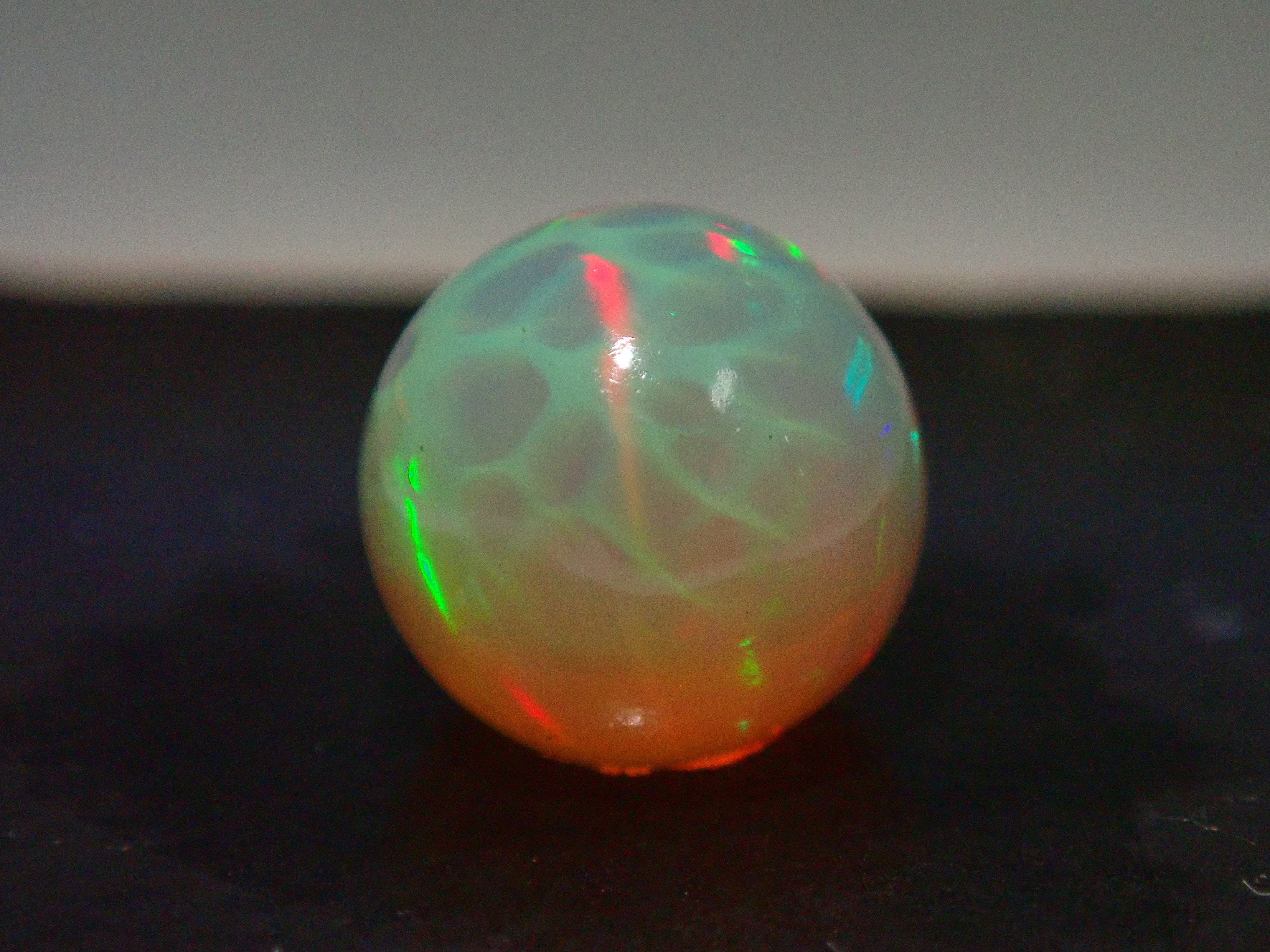 ハニカムオパール　ルース