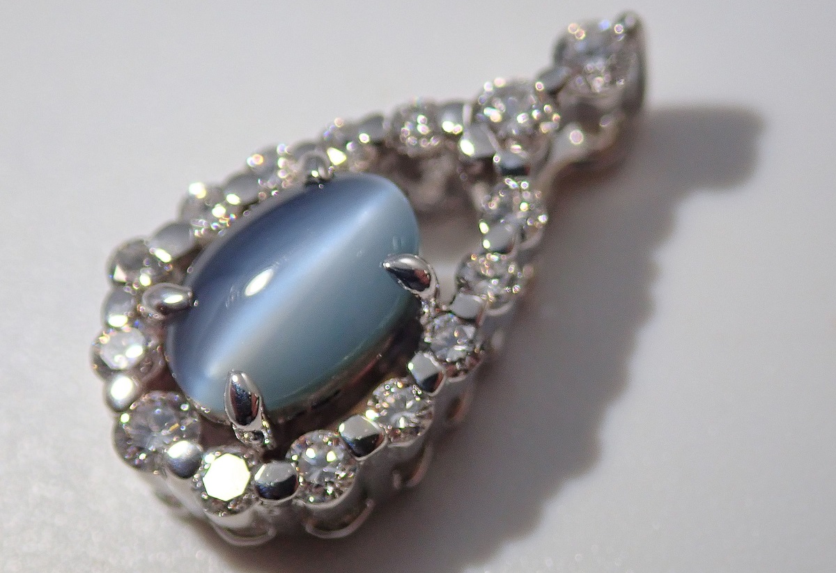 クリソベリルキャッツアイ　ペンダントトップ