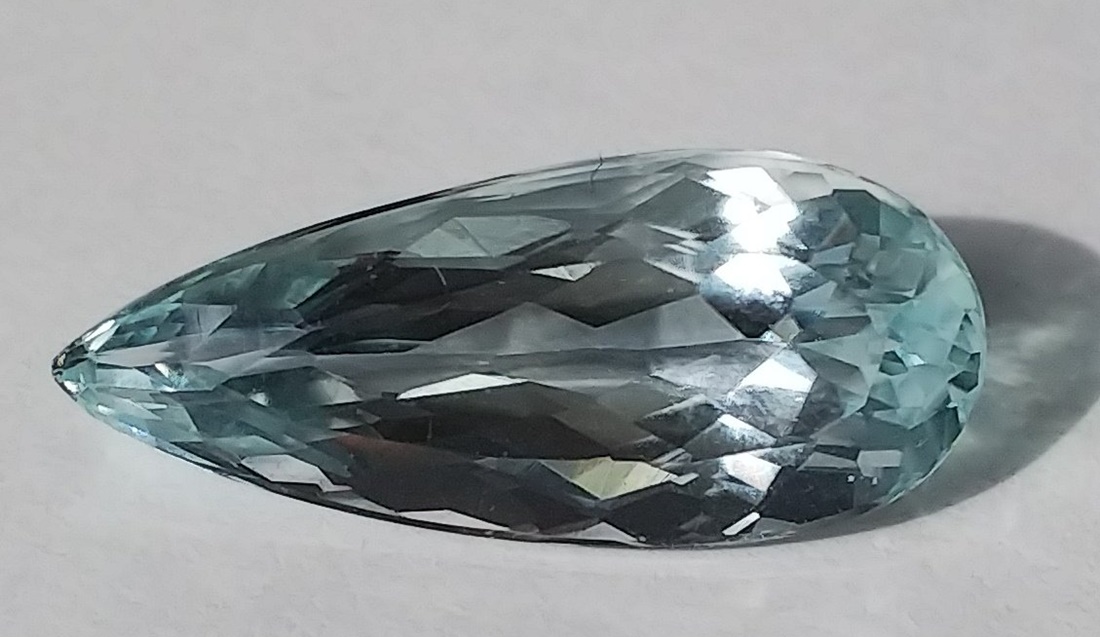 アンブリゴナイト　ルース