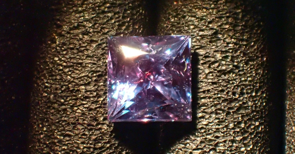 アレキサンドライト　ルース